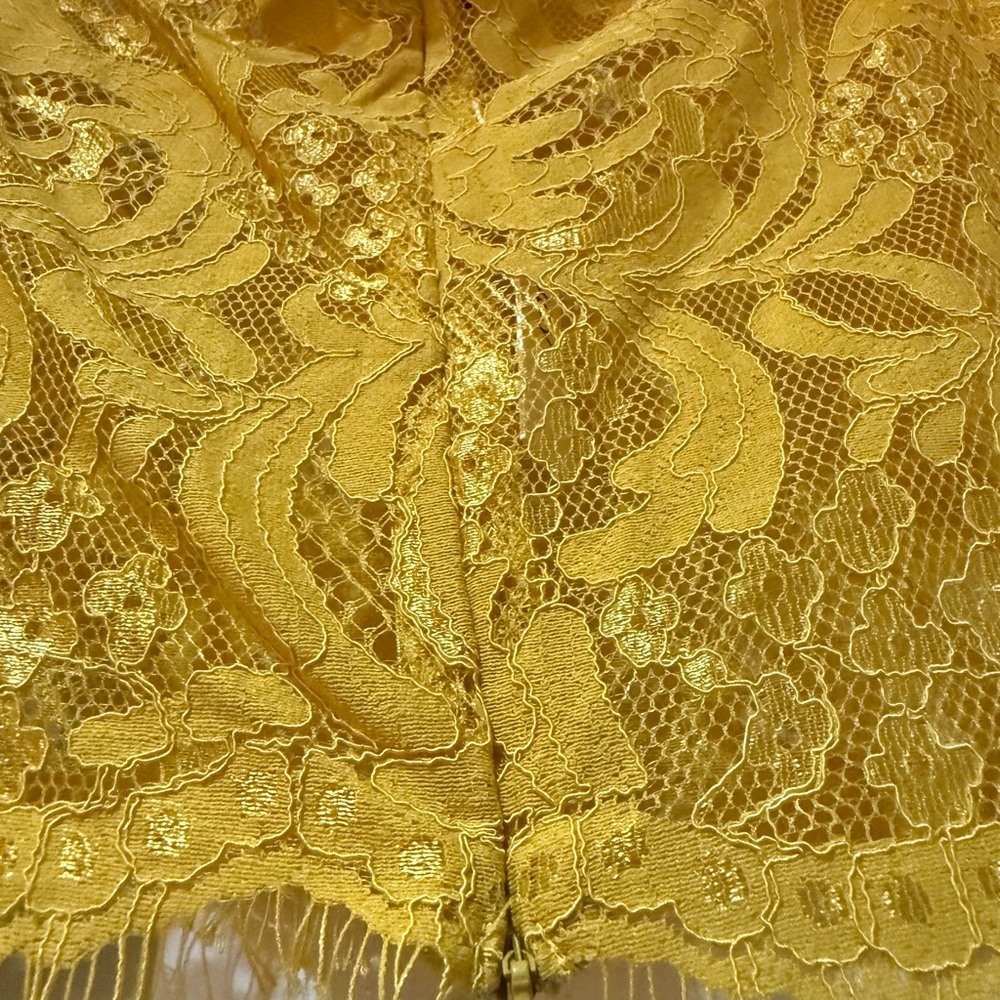 NWT San Joy Yellow Embellished Crop Blouse - Picture 4 of 8
